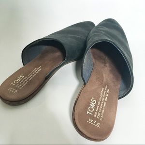 Toms mules